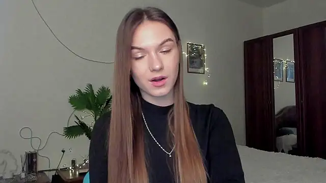 luna lust 212 online show from February 26, 2026, 11:42 am