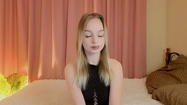 Snapshot of KatrinBlond chatting on November 26, 2025, 5:41 am KatrinBlond online show from November 26, 2025, 5:41 am