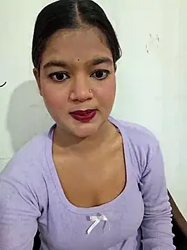 DIMPLE-GIRL88 online show from November 18, 2025, 4:06 am