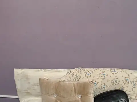 divina kira online show from November 19, 2025, 8:03 am