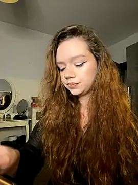 me liss online show from December 3, 2025, 2:59 pm