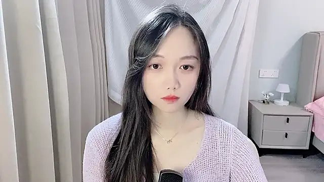 Snapshot of BoiI2u chatting on November 24, 2025, 3:34 pm BoiI2u online show from November 24, 2025, 3:34 pm