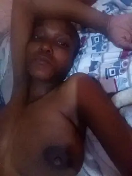 Beverlygurlx6 online show from February 12, 2026, 10:49 pm