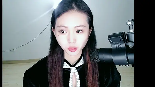 nannanbaby002 online show from November 16, 2025, 2:44 pm