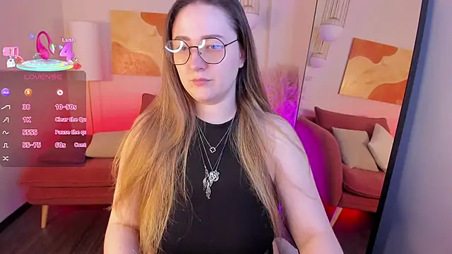 Snapshot of EmmaBloomm chatting on November 30, 2025, 8:57 pm EmmaBloomm online show from November 30, 2025, 8:57 pm