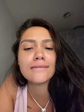 carolsapequinha online show from February 10, 2026, 2:37 am