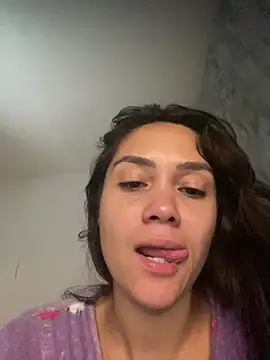 carolsapequinha online show from June 6, 2026, 1:05 pm