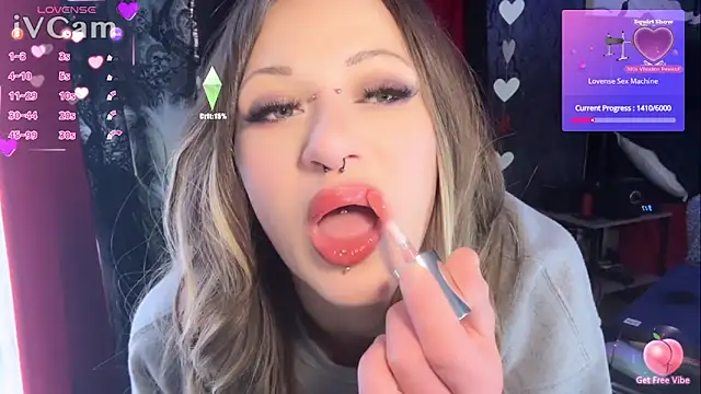 Snapshot of AshenRoe chatting on February 25, 2026, 4:16 pm AshenRoe online show from February 25, 2026, 4:16 pm