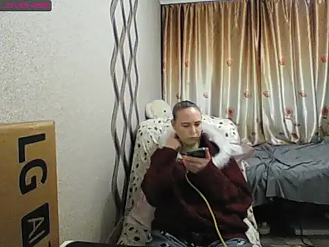 JenniDeep online show from November 27, 2025, 1:35 pm