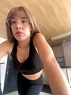 Abbiejohnson online show from December 1, 2025, 4:34 pm