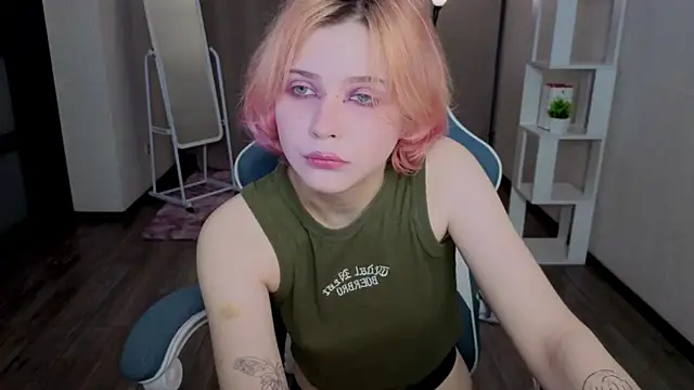 Snapshot of Kreks_frey chatting on November 26, 2025, 12:17 pm Kreks frey online show from November 26, 2025, 12:17 pm