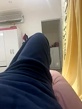 olicaroo online show from November 26, 2025, 2:40 pm