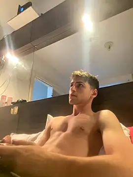 z4nett1 online show from December 3, 2025, 12:51 am