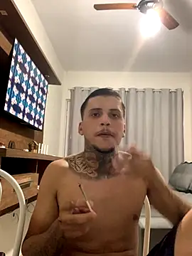 Snapshot of Ryanzl017 chatting on November 18, 2025, 9:52 pm Ryanzl017 online show from November 18, 2025, 9:52 pm