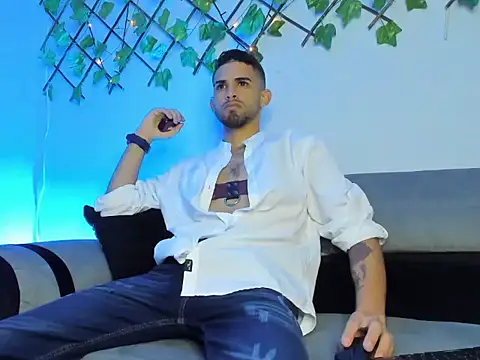 Angel blue1 online show from November 28, 2025, 12:35 am