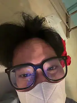 Snapshot of MEFUN- chatting on November 19, 2025, 5:46 pm MEFUN- online show from November 19, 2025, 5:46 pm