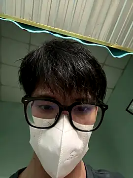 Snapshot of MEFUN- chatting on November 21, 2025, 6:06 pm MEFUN- online show from November 21, 2025, 6:06 pm