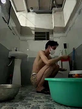 Snapshot of MEFUN- chatting on November 23, 2025, 1:33 pm MEFUN- online show from November 23, 2025, 1:33 pm