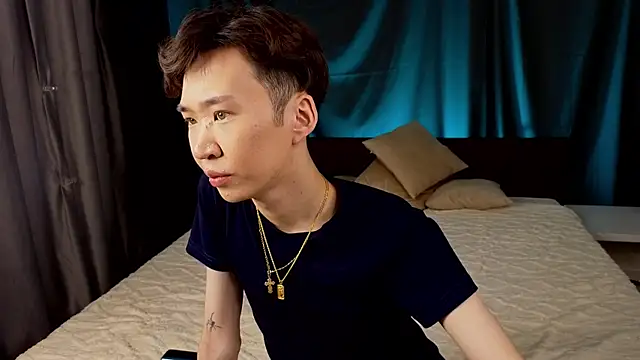 islendtakumi online show from November 16, 2025, 3:23 am