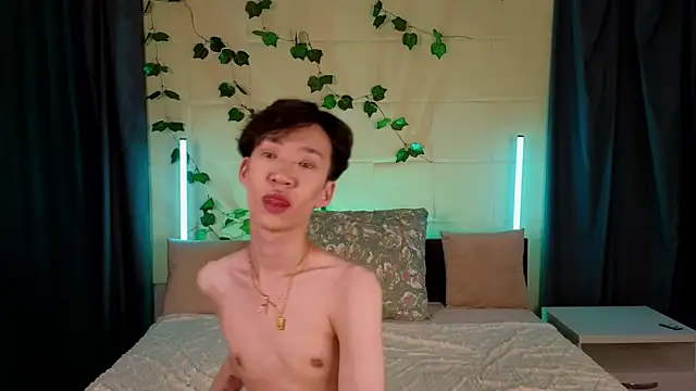 islendtakumi online show from November 27, 2025, 3:19 am