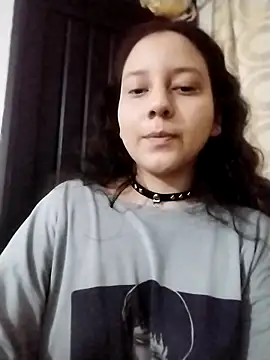 chibi love online show from December 17, 2025, 11:55 pm