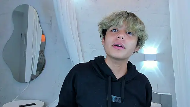 nathan bell online show from November 30, 2025, 3:21 am