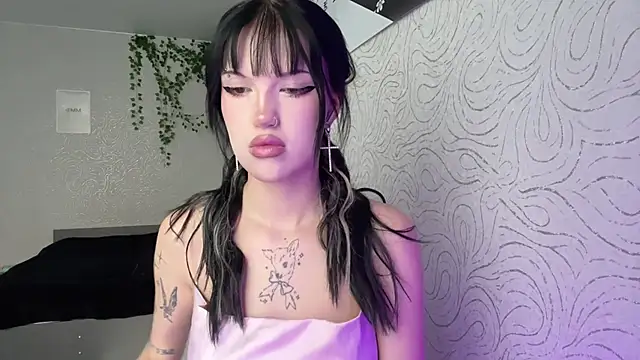 Snapshot of JuliaElse chatting on November 27, 2025, 10:17 am JuliaElse online show from November 27, 2025, 10:17 am