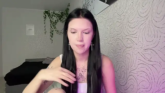 Snapshot of JuliaElse chatting on November 28, 2025, 11:24 am JuliaElse online show from November 28, 2025, 11:24 am