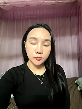 dusi-cute online show from November 19, 2025, 12:05 pm