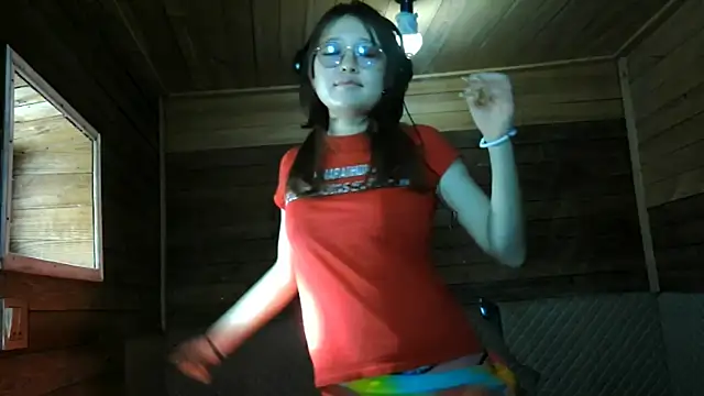 Snapshot of AiCress chatting on November 26, 2025, 4:57 am AiCress online show from November 26, 2025, 4:57 am