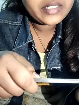 Snapshot of TINA9900 chatting on November 28, 2025, 3:58 pm TINA9900 online show from November 28, 2025, 3:58 pm