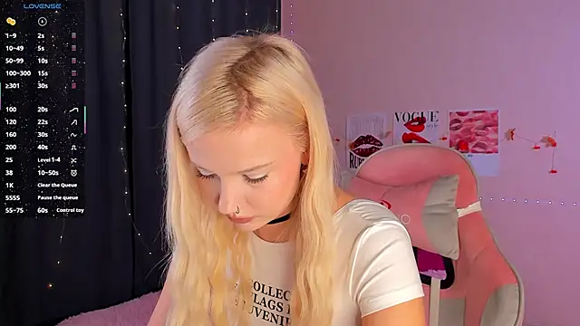 murmurmiace online show from November 21, 2025, 12:04 pm