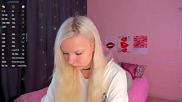 murmurmiace online show from November 29, 2025, 12:08 pm