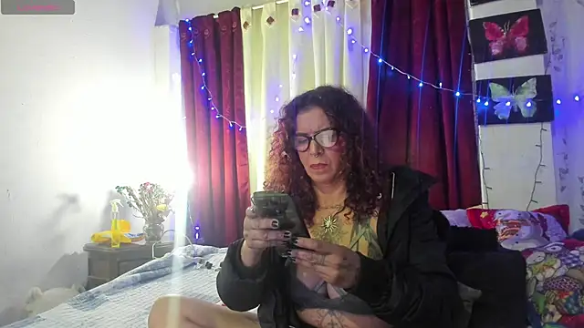 OpheliA TintA online show from November 21, 2025, 8:07 pm