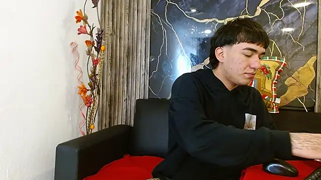 Tommy160920 online show from November 21, 2025, 1:10 pm