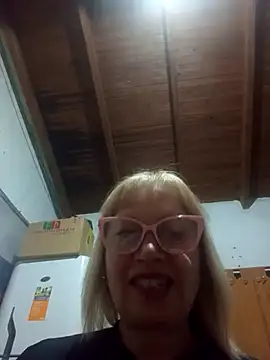 SexyMilf1211 online show from May 5, 2026, 12:18 am