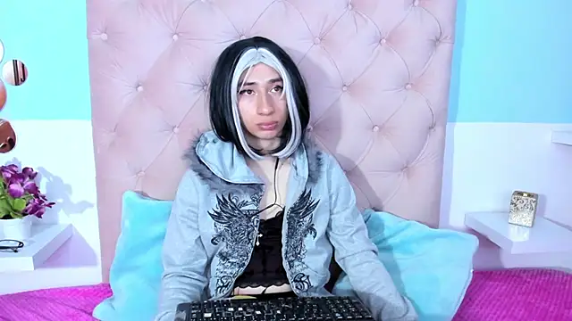 Charlothe 7 online show from November 22, 2025, 3:38 am