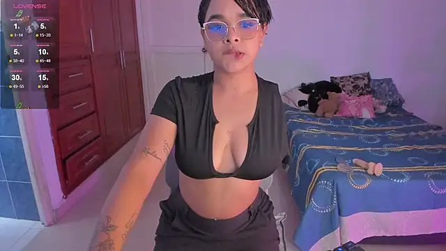 Snapshot of Tatiana-Jaaramillo chatting on April 21, 2026, 5:39 pm Tatiana-Jaaramillo online show from April 21, 2026, 5:39 pm