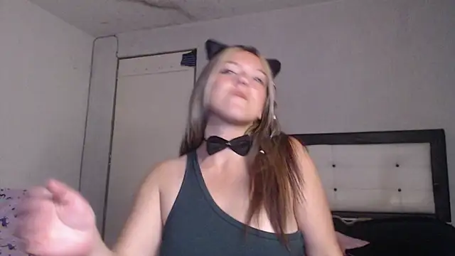 Snapshot of Mahia_000 chatting on November 21, 2025, 4:22 am Mahia 000 online show from November 21, 2025, 4:22 am