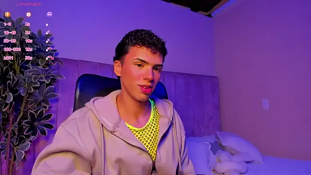 Snapshot of Seab_trooy chatting on November 19, 2025, 4:23 am Seab trooy online show from November 19, 2025, 4:23 am