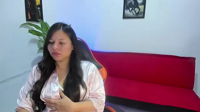 AlanaDuarte online show from November 20, 2025, 2:06 pm