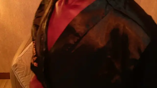 Snapshot of saraa_sm chatting on November 25, 2025, 6:19 pm saraa sm online show from November 25, 2025, 6:19 pm