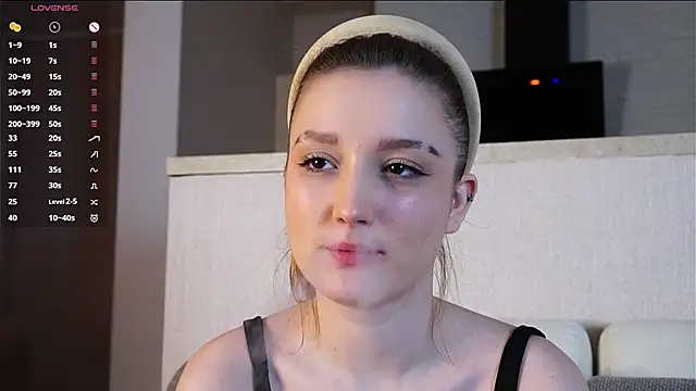 AmelieSeductress online show from February 12, 2026, 4:35 pm