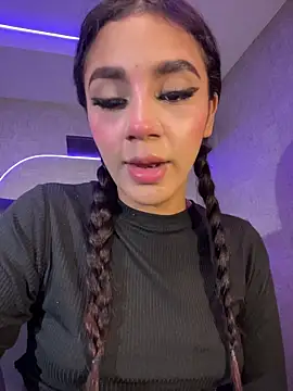 amber riix online show from November 26, 2025, 4:19 pm