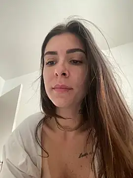 fer-nanda online show from April 15, 2026, 6:37 pm