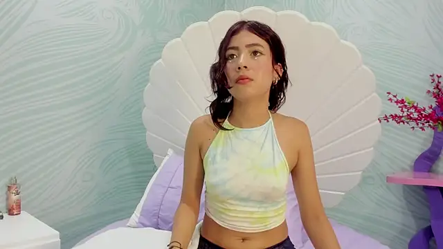 ana playful online show from November 16, 2025, 1:17 pm