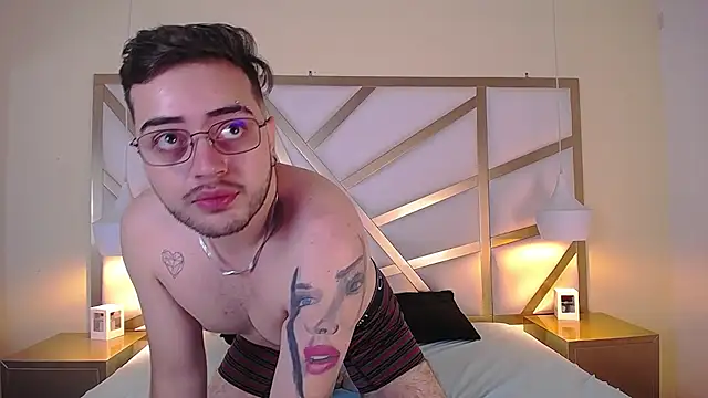 Ethan Greys online show from December 4, 2025, 4:11 am