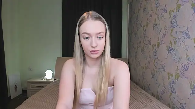 Snapshot of elldiana chatting on February 7, 2026, 7:01 am elldiana online show from February 7, 2026, 7:01 am