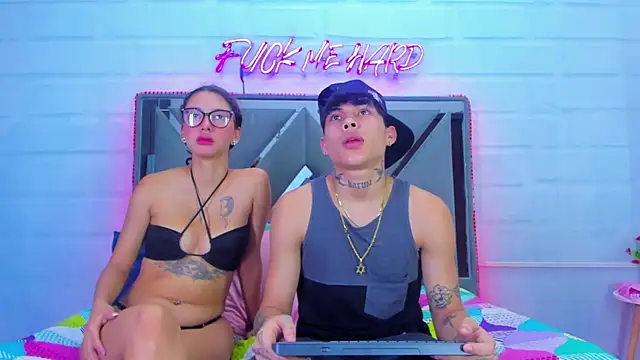 Snapshot of LoveBoundDuo chatting on November 19, 2025, 12:49 pm LoveBoundDuo online show from November 19, 2025, 12:49 pm