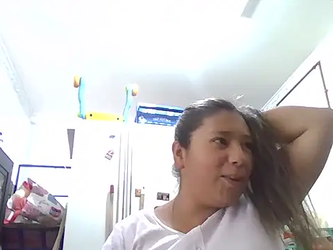 marcelaxxxl online show from November 26, 2025, 1:23 pm